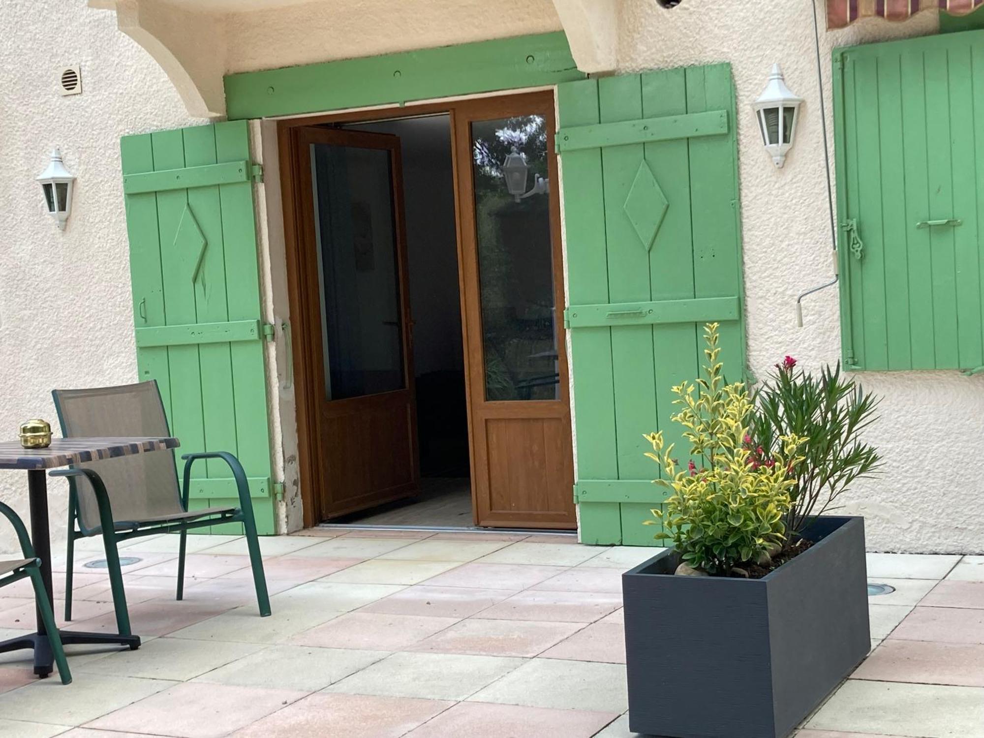 Pavillon De L'Etang Lejlighed Châteauneuf-du-Rhône Eksteriør billede